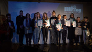 laureaci festiwalu MIT TON odbierają nagrody