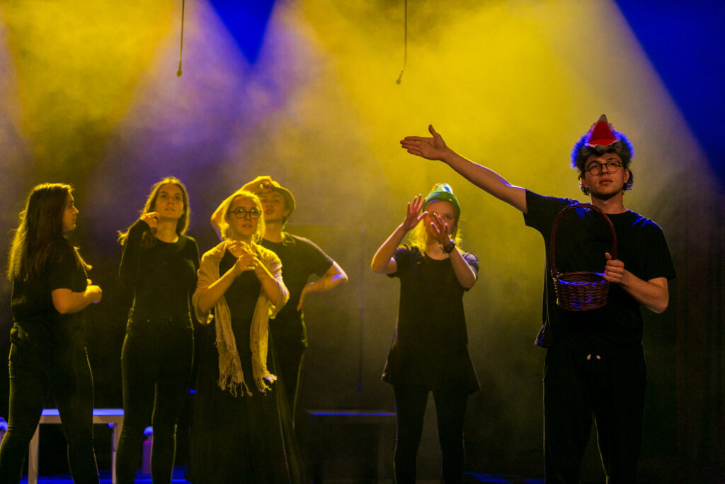 Teatr Fiakier - spektakl "Zielony Kaptirek"