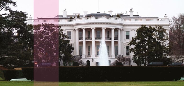 Biały dom - oficjalna rezydencja i miejsce pracy prezydentów USA, położona w Waszyngtonie