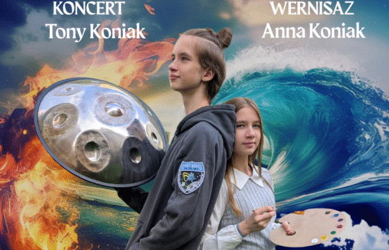 Chłopak i dziewczyna stoją plecami do siebie, on trzyma w prawej ręce instrument handpan, ona paletę malarską
